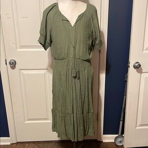 Luxology Green Scoop Neck Midi Sundress